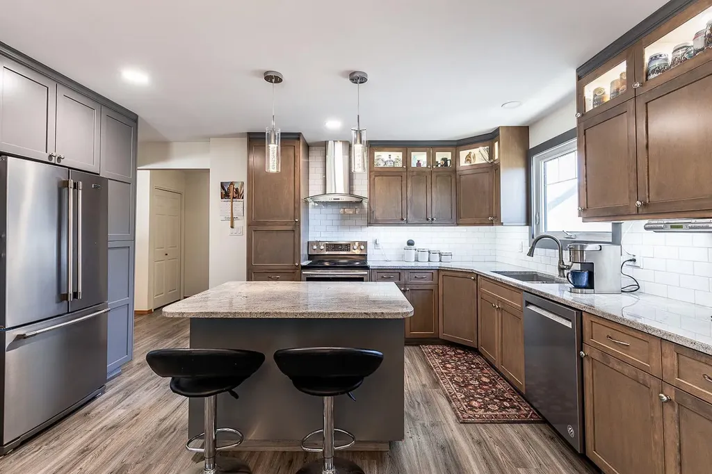 9 Rossmere Avenue SE Medicine Hat AB T1B2P4