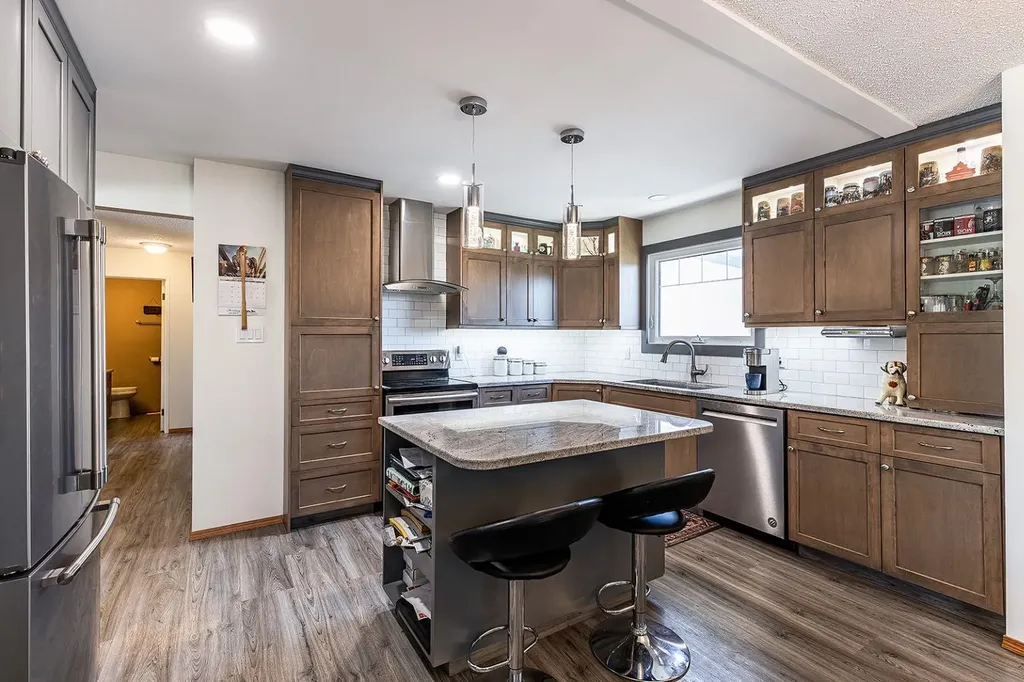 9 Rossmere Avenue SE Medicine Hat AB T1B2P4