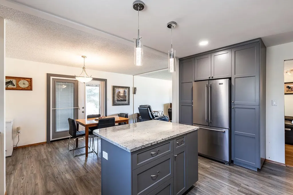 9 Rossmere Avenue SE Medicine Hat AB T1B2P4