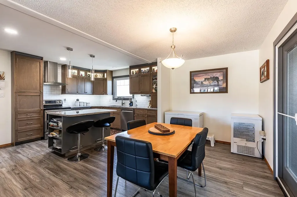 9 Rossmere Avenue SE Medicine Hat AB T1B2P4