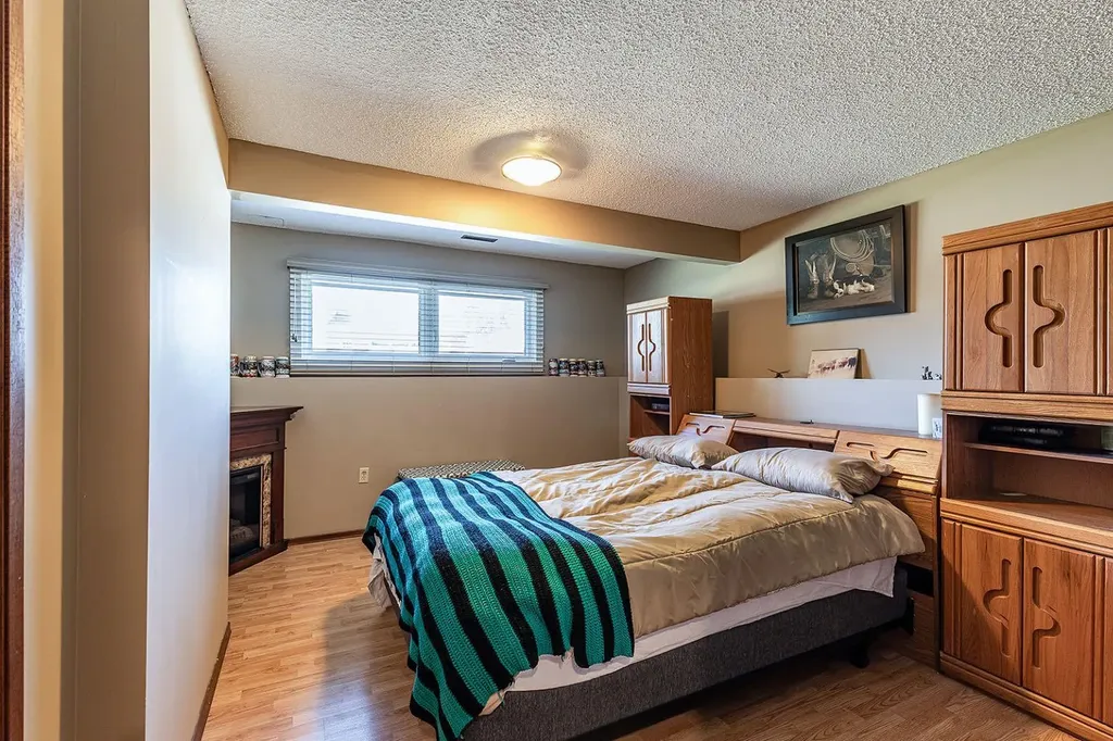 9 Rossmere Avenue SE Medicine Hat AB T1B2P4