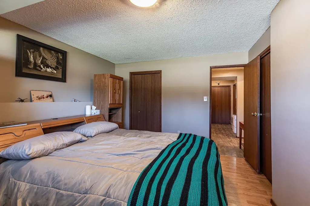 9 Rossmere Avenue SE Medicine Hat AB T1B2P4