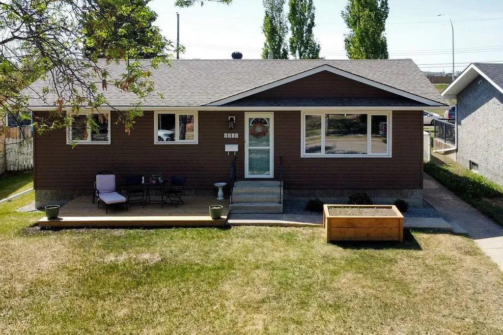 4414 67 Street Camrose AB T4V 3B3