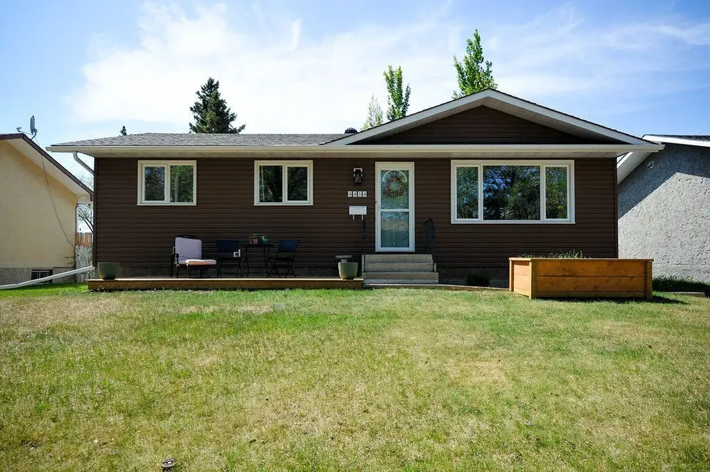 4414 67 Street Camrose AB T4V 3B3