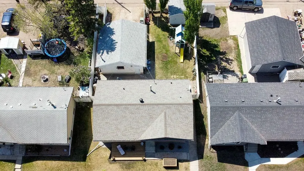 4414 67 Street Camrose AB T4V 3B3