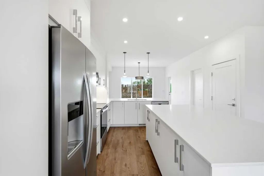 9993 Huxbury Drive NE Calgary AB T1X 0L4
