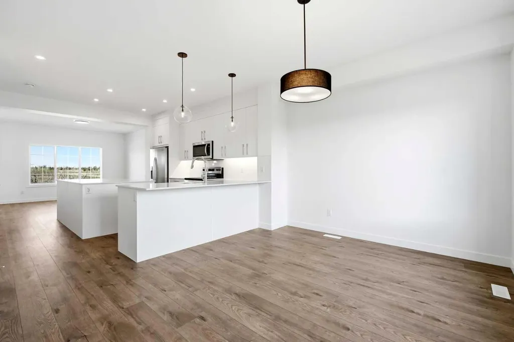 9993 Huxbury Drive NE Calgary AB T1X 0L4