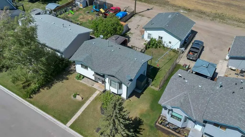 422 Cole Crescent Carseland AB T0J 0M0