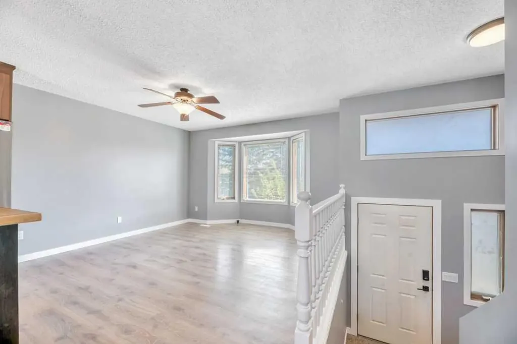 422 Cole Crescent Carseland AB T0J 0M0