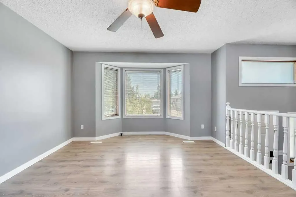 422 Cole Crescent Carseland AB T0J 0M0
