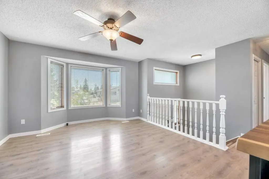422 Cole Crescent Carseland AB T0J 0M0