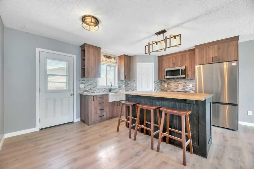 422 Cole Crescent Carseland AB T0J 0M0