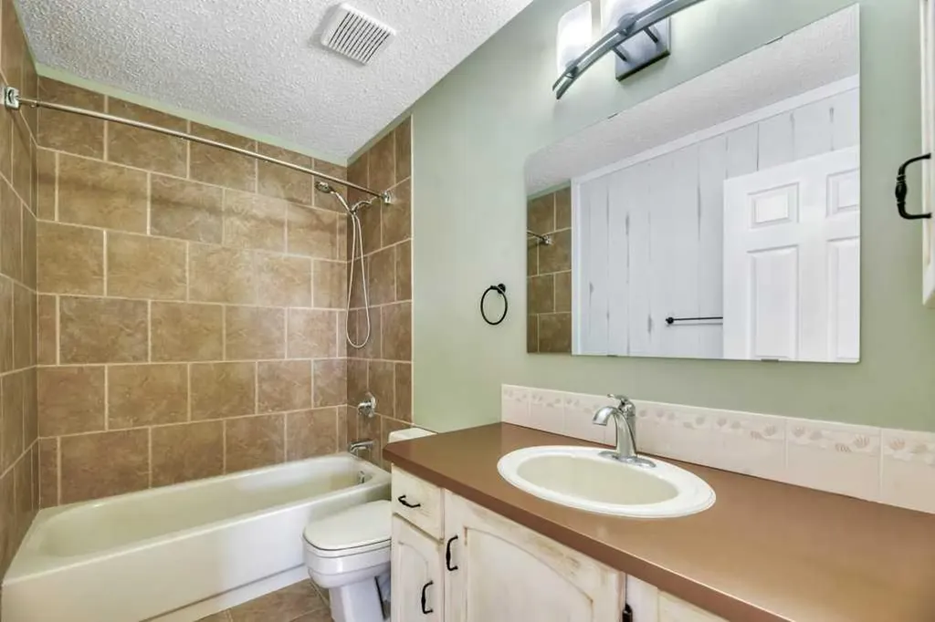 422 Cole Crescent Carseland AB T0J 0M0