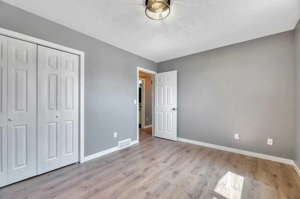 422 Cole Crescent Carseland AB T0J 0M0
