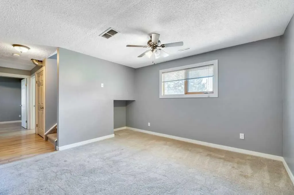 422 Cole Crescent Carseland AB T0J 0M0
