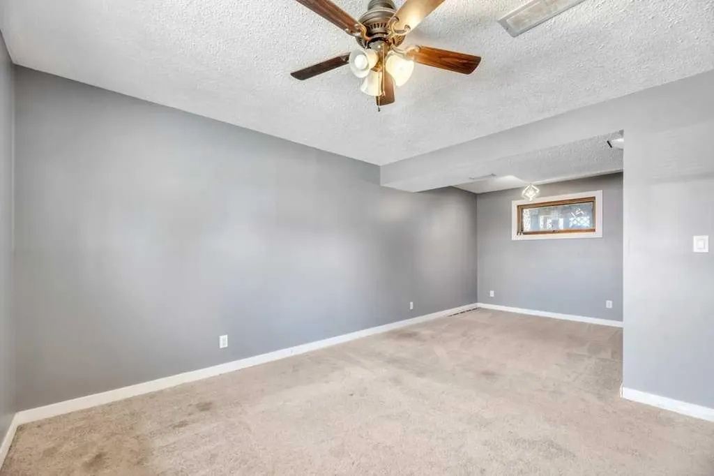 422 Cole Crescent Carseland AB T0J 0M0