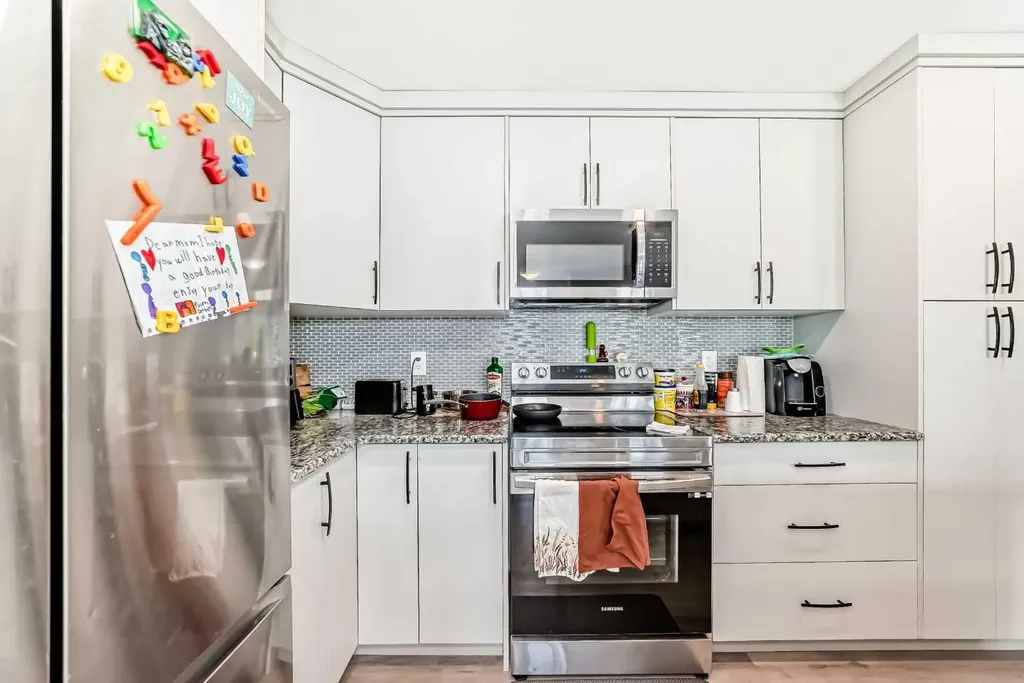 1387 148 Avenue NW Calgary AB T3P 1W2