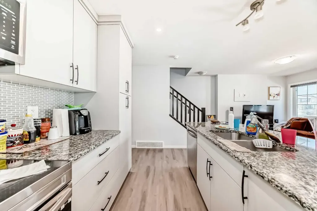 1387 148 Avenue NW Calgary AB T3P 1W2