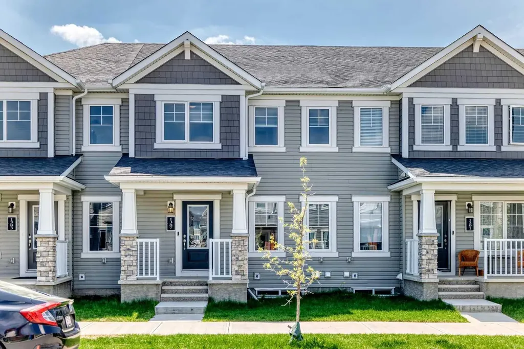 1387 148 Avenue NW Calgary AB T3P 1W2