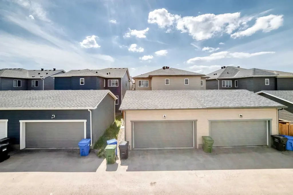 1387 148 Avenue NW Calgary AB T3P 1W2