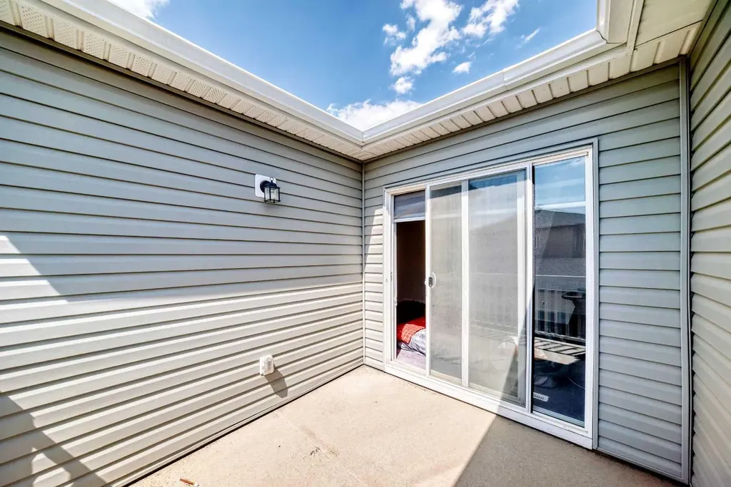 1387 148 Avenue NW Calgary AB T3P 1W2