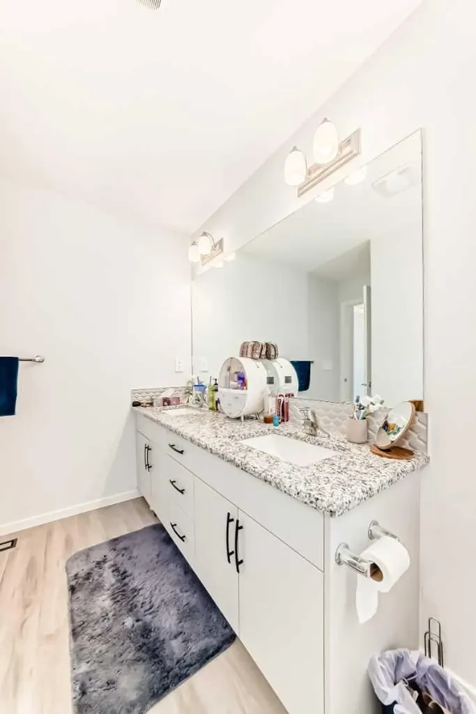 1387 148 Avenue NW Calgary AB T3P 1W2