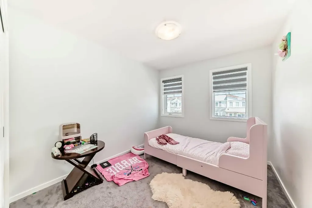 1387 148 Avenue NW Calgary AB T3P 1W2