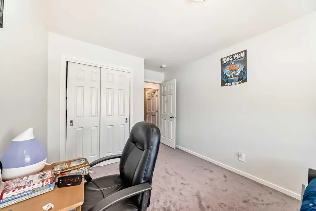 1387 148 Avenue NW Calgary AB T3P 1W2