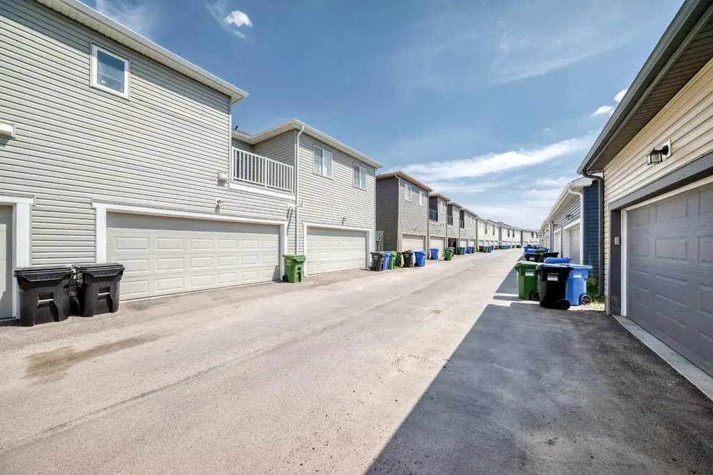 1387 148 Avenue NW Calgary AB T3P 1W2