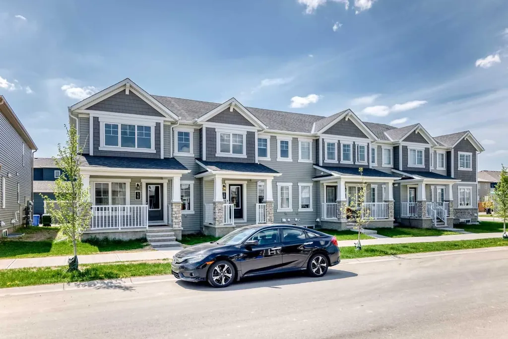 1387 148 Avenue NW Calgary AB T3P 1W2