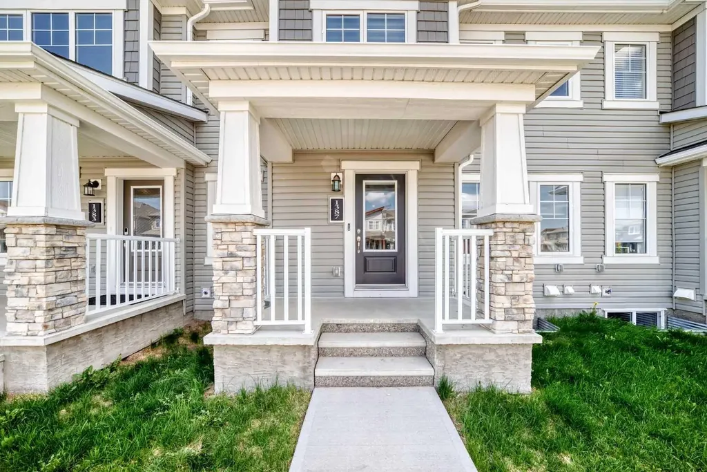 1387 148 Avenue NW Calgary AB T3P 1W2