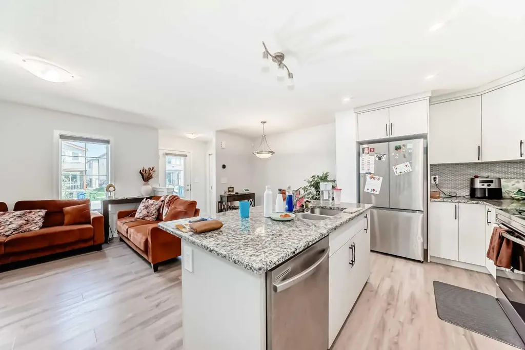 1387 148 Avenue NW Calgary AB T3P 1W2