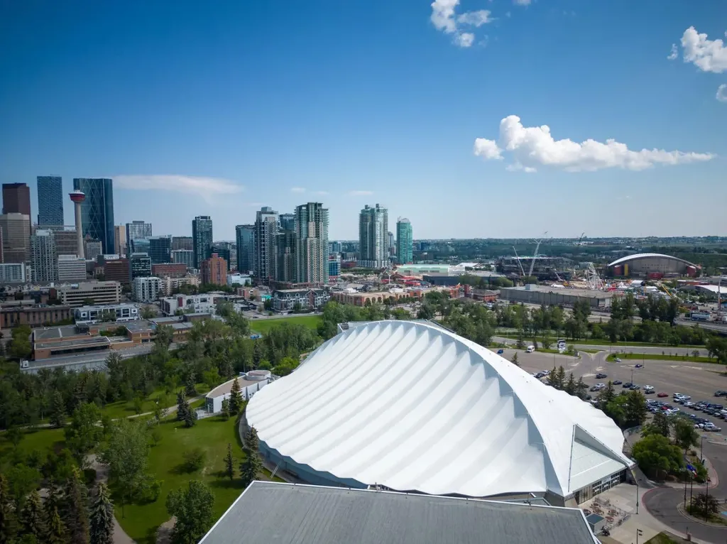 317 22 Avenue SW Calgary AB T2S 3H6