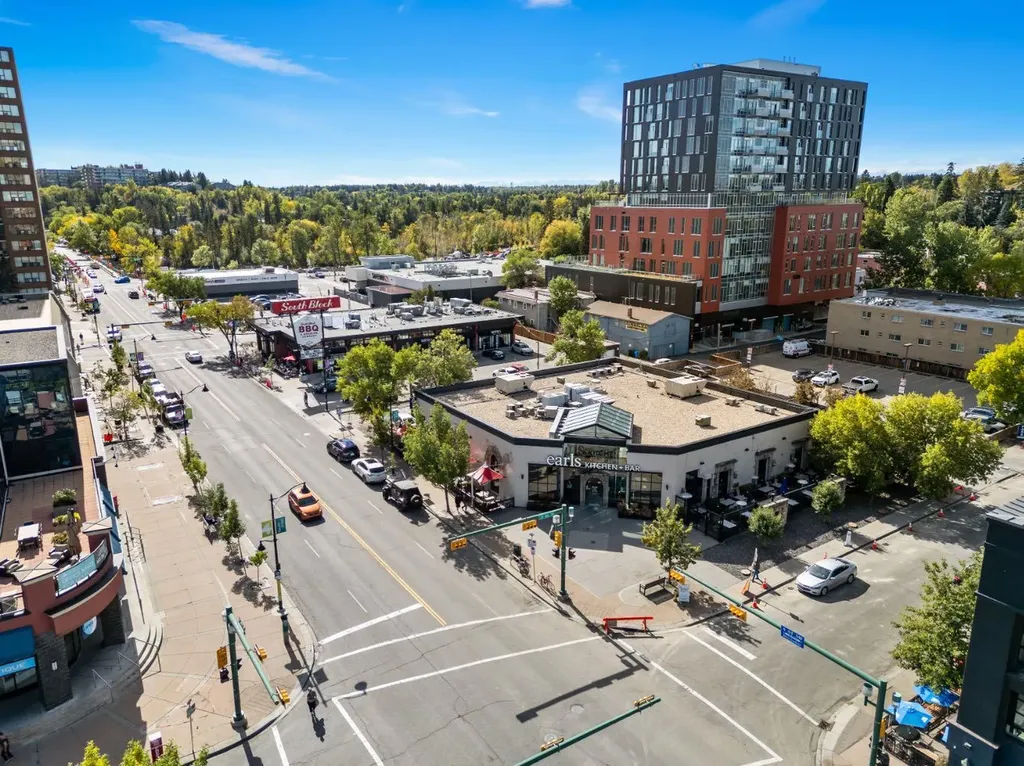 317 22 Avenue SW Calgary AB T2S 3H6