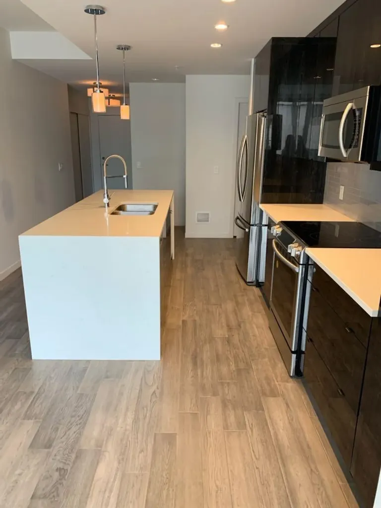 317 22 Avenue SW Calgary AB T2S 3H6