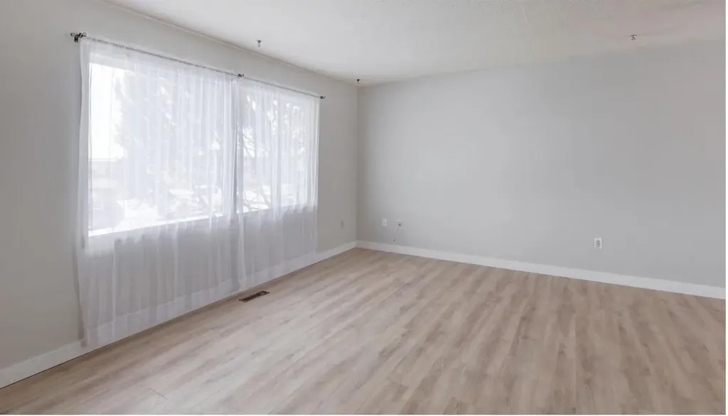 707 Bankview Drive SW Drumheller AB T0J0Y6