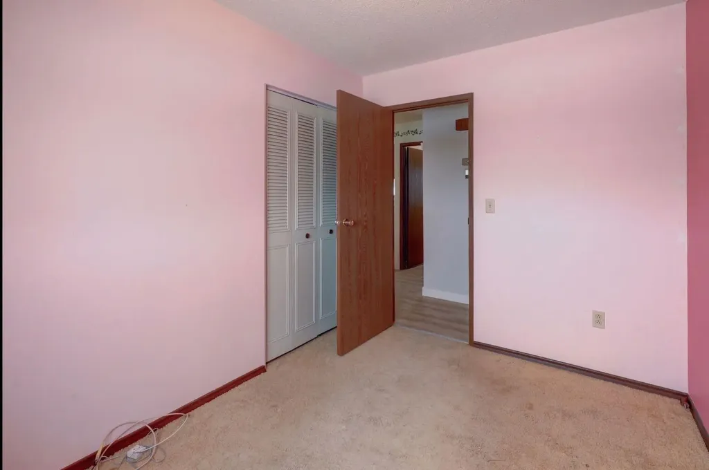 707 Bankview Drive SW Drumheller AB T0J0Y6