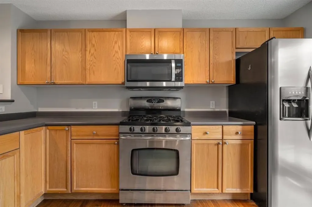 161 Tuscany Court NW Calgary AB T3L 2Y9