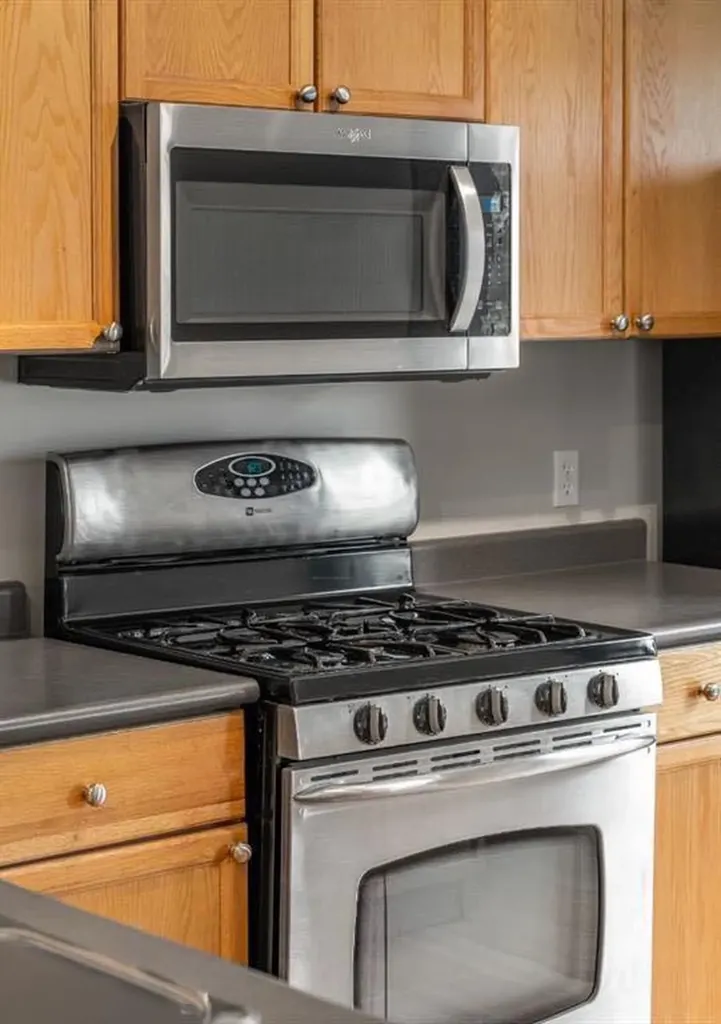 161 Tuscany Court NW Calgary AB T3L 2Y9