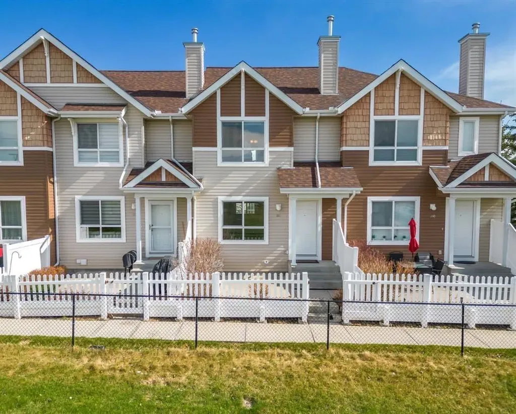 161 Tuscany Court NW Calgary AB T3L 2Y9