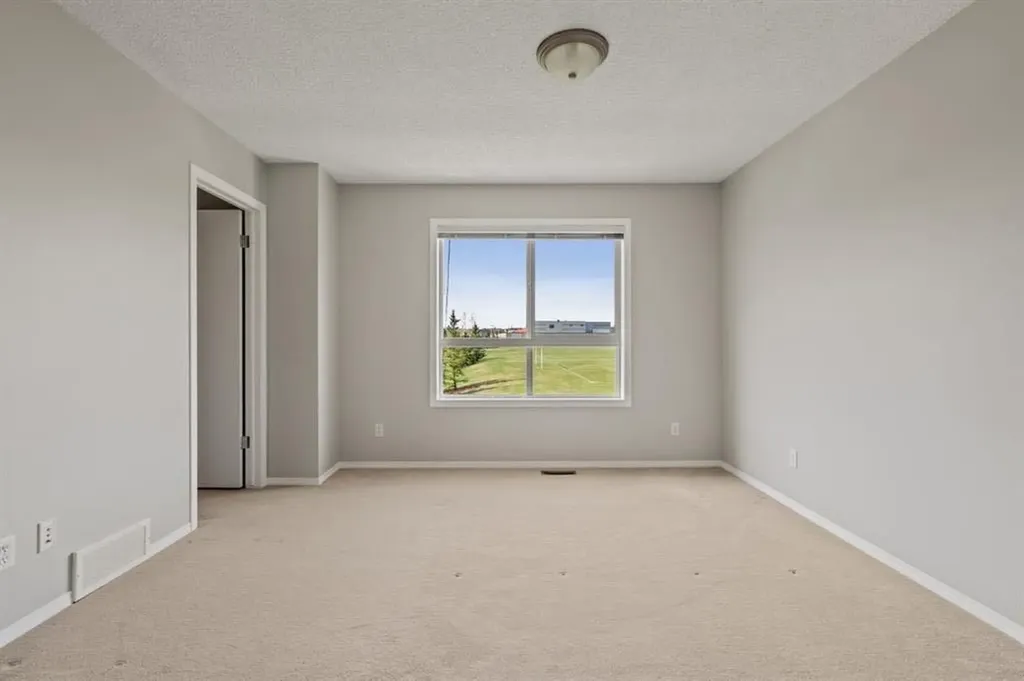 161 Tuscany Court NW Calgary AB T3L 2Y9