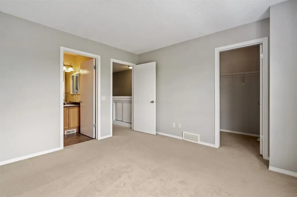 161 Tuscany Court NW Calgary AB T3L 2Y9
