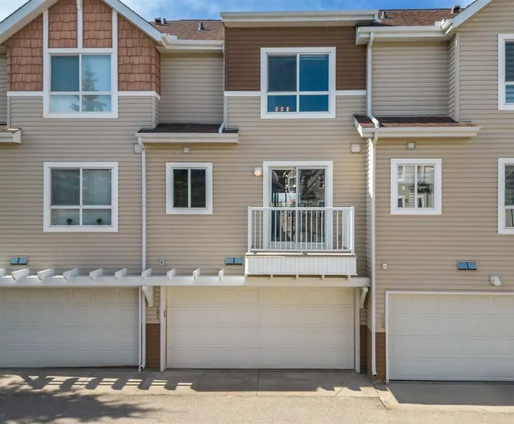 161 Tuscany Court NW Calgary AB T3L 2Y9