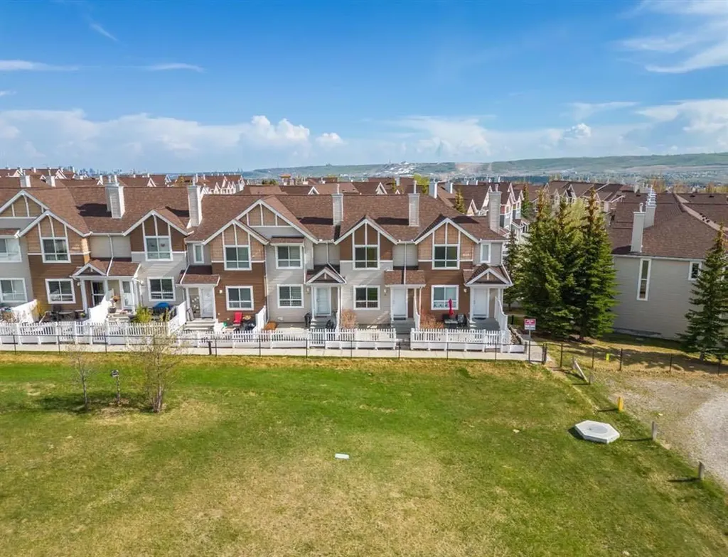 161 Tuscany Court NW Calgary AB T3L 2Y9