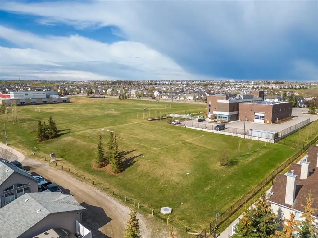 161 Tuscany Court NW Calgary AB T3L 2Y9