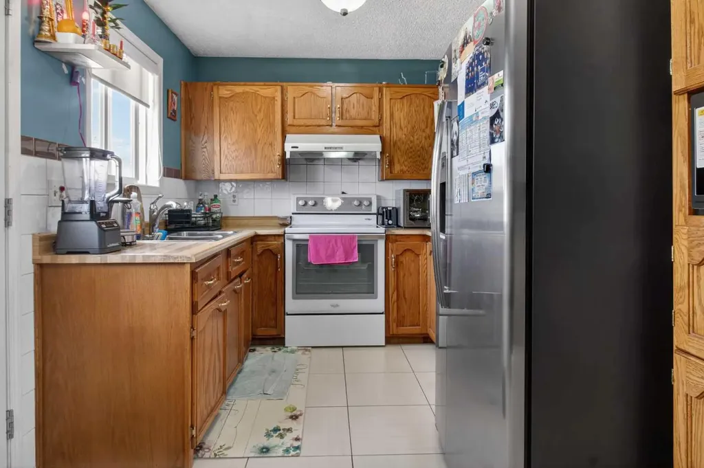 124 Falchurch Crescent NE Calgary AB T3J 1K1