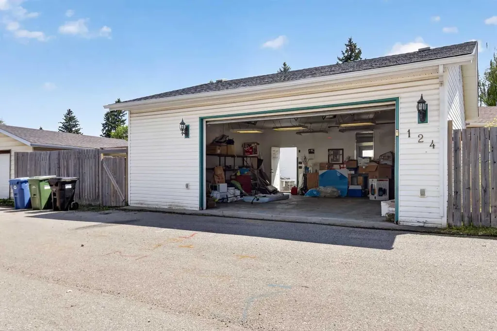 124 Falchurch Crescent NE Calgary AB T3J 1K1