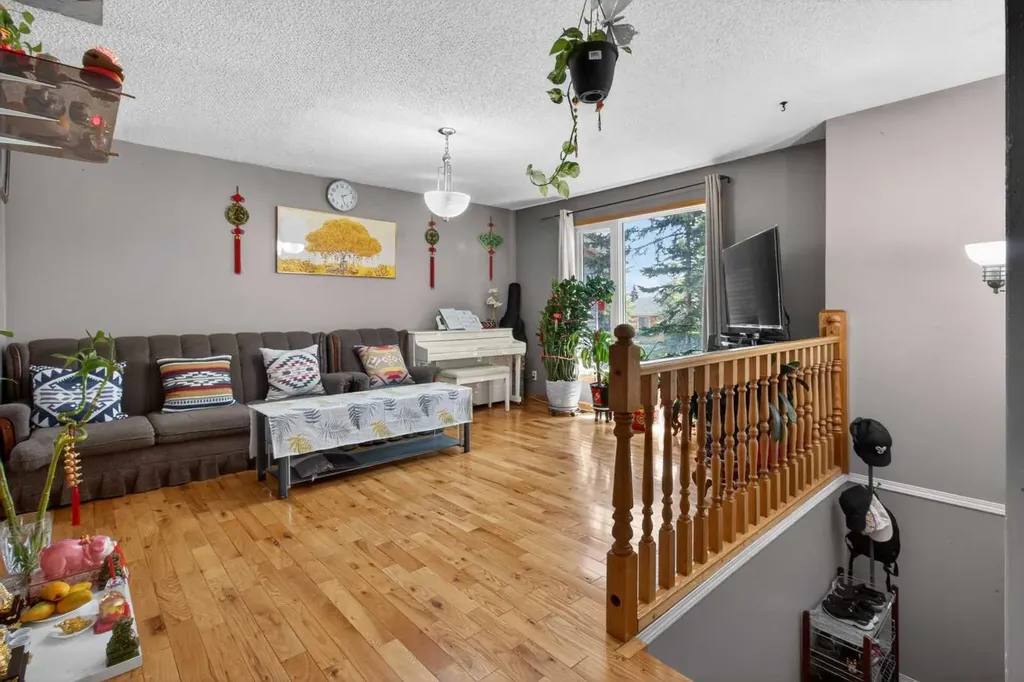 124 Falchurch Crescent NE Calgary AB T3J 1K1