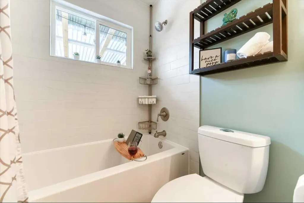 811 Southmount Place SW Calgary AB T2W0R4