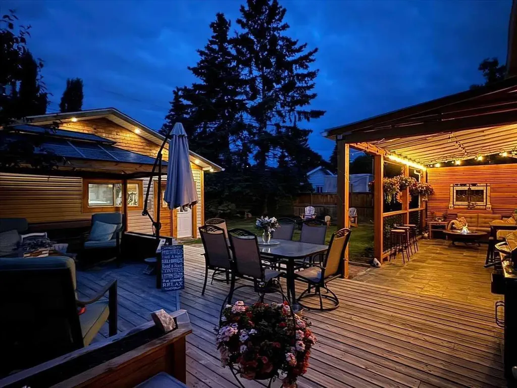 811 Southmount Place SW Calgary AB T2W0R4
